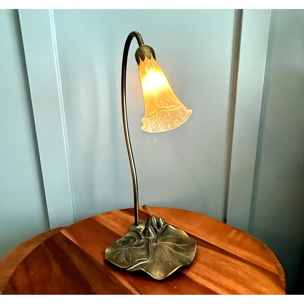 Art Nouveau Lily Pad Table Accent Lamp White Frosted Tulip Shade Glass Taiwan
